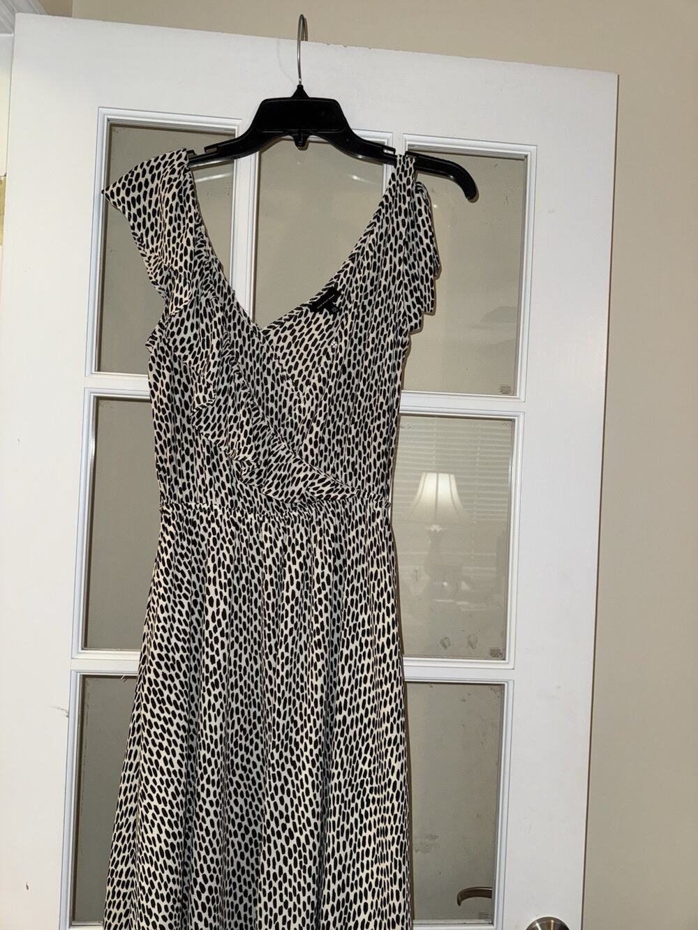 who what wear assymetrical hem sleeveless dress white black floral summer XS